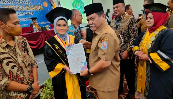Wabup DS Motivasi Siswa SMK “Tunas Karya”