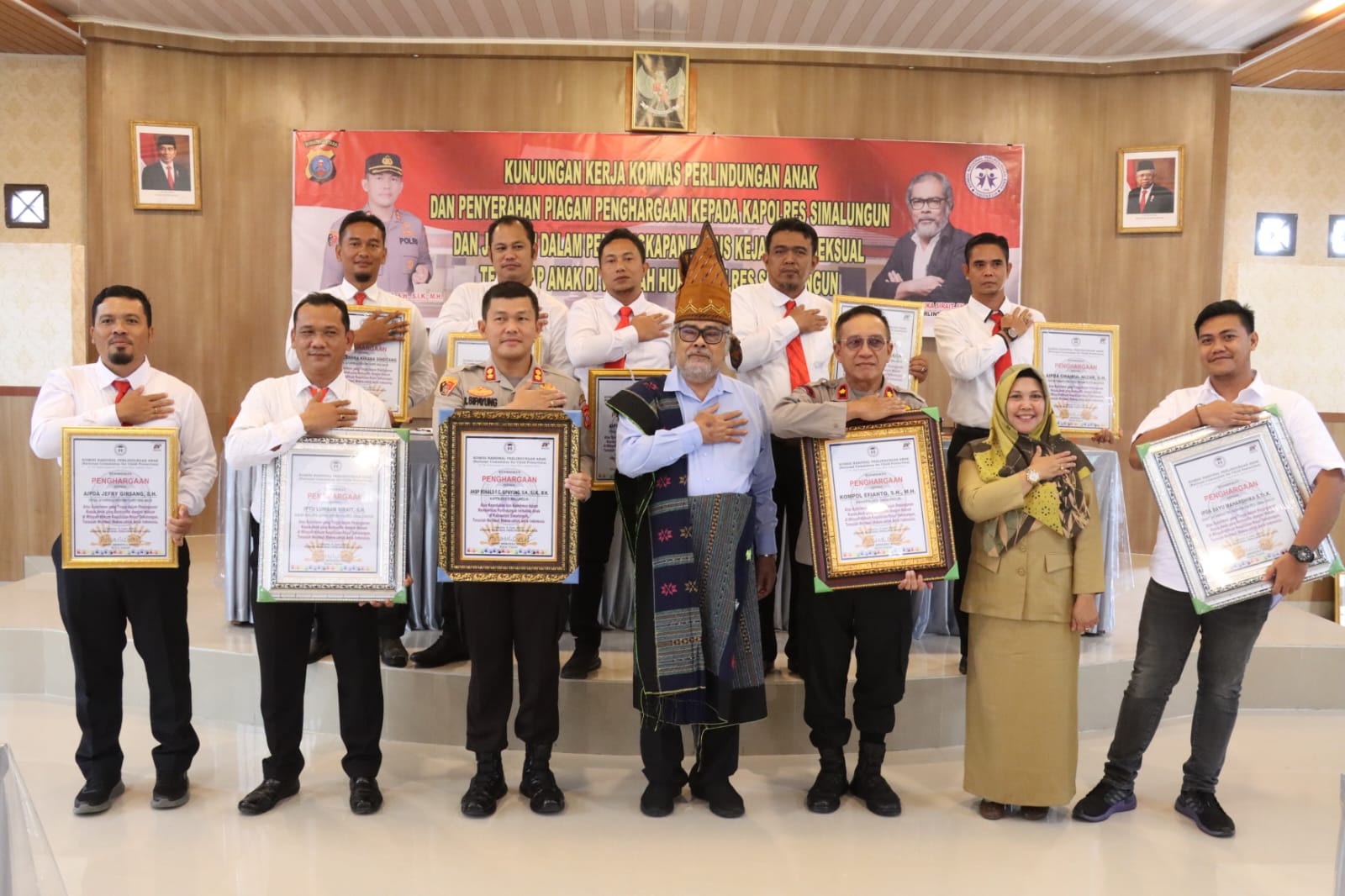 Polres Simalungun Terima Piagam Penghargaan Dari Komnas PA
