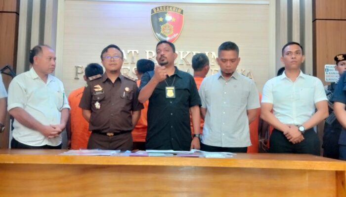 Tim Saber Pungli Amankan Oknum Kades Dan 4 Aparatur Desa Serba Jadi