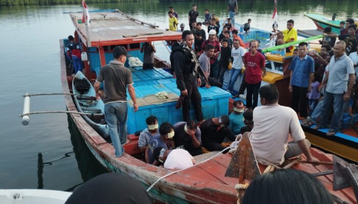 8 Pengebom Ikan Laut Simeulue Ditangkap