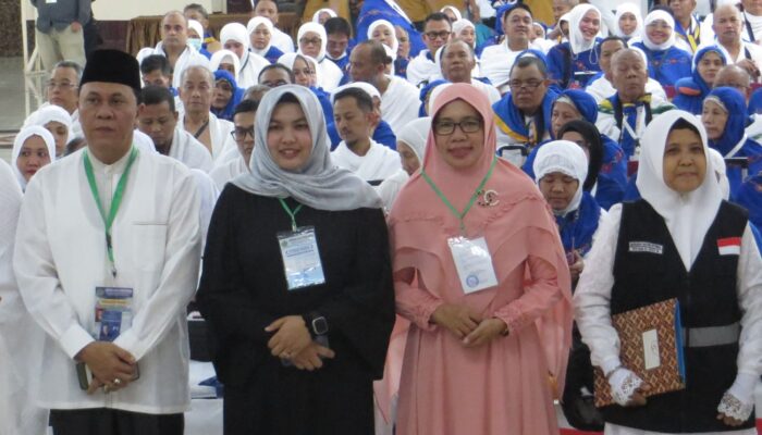 Lepas Kloter 18, Kakanwil Kemenag Sumut Doakan Wabup Madina Segera Dapat Jodoh