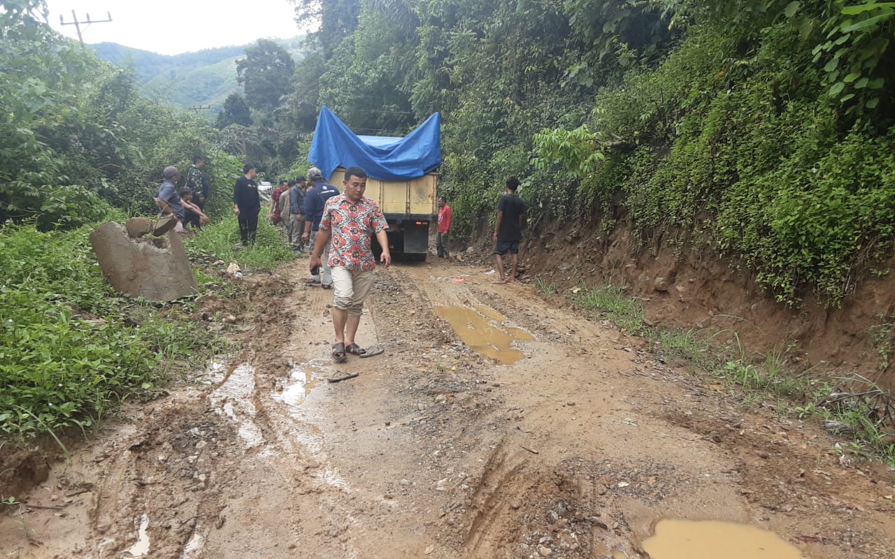 Mahalnya Jalan Pengerasan Di Pedalaman Leuser Agara