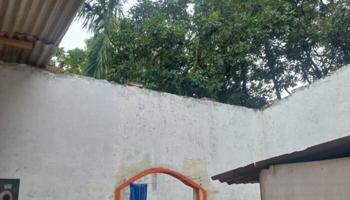 Angin Puting Beliung Rusak 7 Rumah Warga Nagori Bayu Muslimin