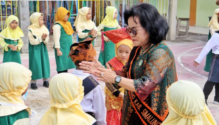 Bunda PAUD Simalungun Kunjungi TK ABA Perdagangan