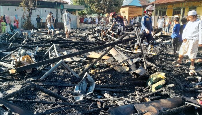 3 Rumah Ludes Terbakar Di Panyabungan