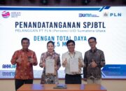 Foto bersama pada penandatanganan PJBTL antara Manager UP3 Lubuk Pakam Darwin Simanjuntak dengan PT Energy Oleo Persada disaksikan GM PLN UID Sumatera Utara (kiri) dan Senior Manager Niaga dan Pemasaran Nova Sagita.