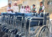 Nazir Masjid Nabawi Sumbang Kursi Roda Ke Lansia Indonesia