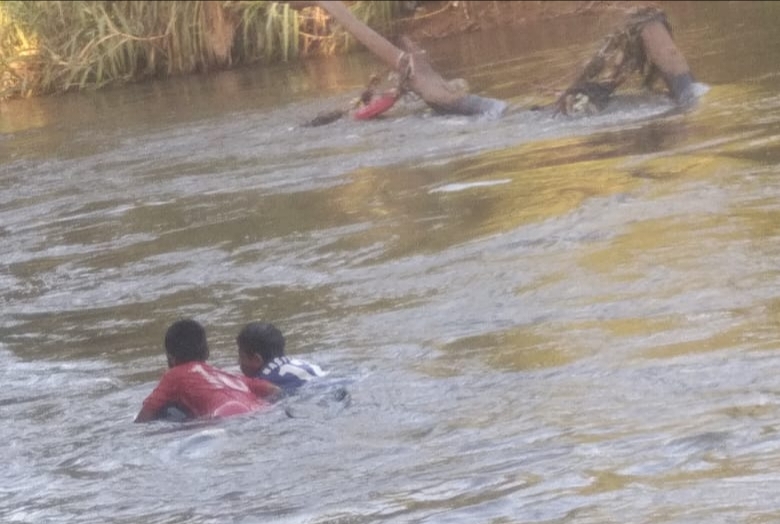 Limbah PKS Diduga Cemari Sungai Sosa, DLH Palas Terkesan Tutup Mata