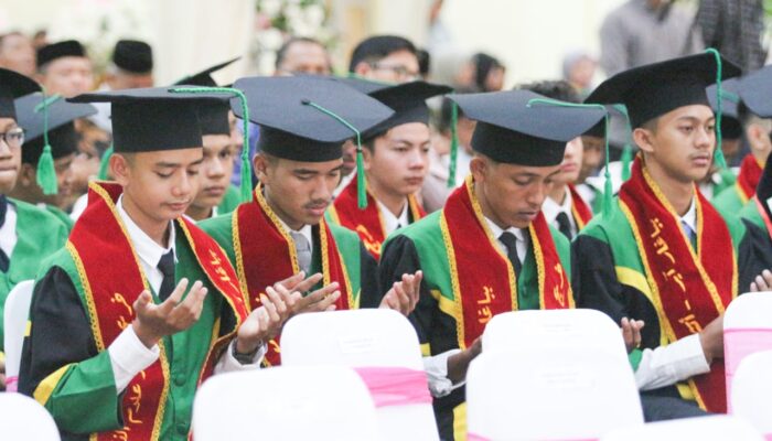 90 Santri Dan Santriwati Dayah MUQ Pagar Air Diwisuda 