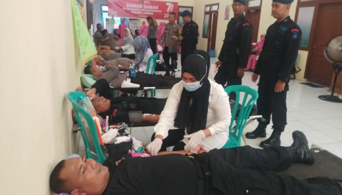 Jelang HUT Ke-77 Bhayangkara, Brimob Gelar Donor Darah
