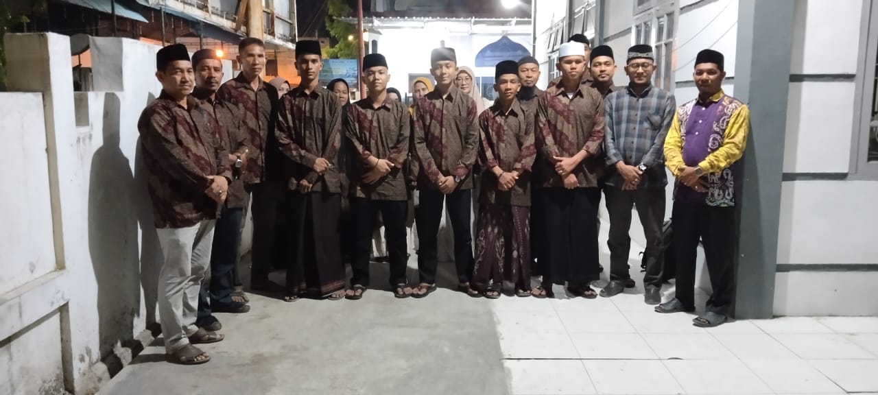 Plt. Kadis DSI Dan PD Langsa Lepaskan Kontingen MQK Plt. Kadis DSI Dan PD Langsa Lepaskan Kontingen MQK