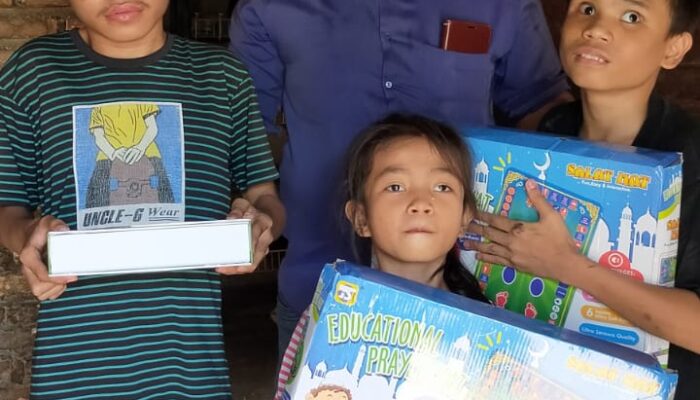 5 Anak Penderita Katarak, 3 Buta Terima Alquran Digital