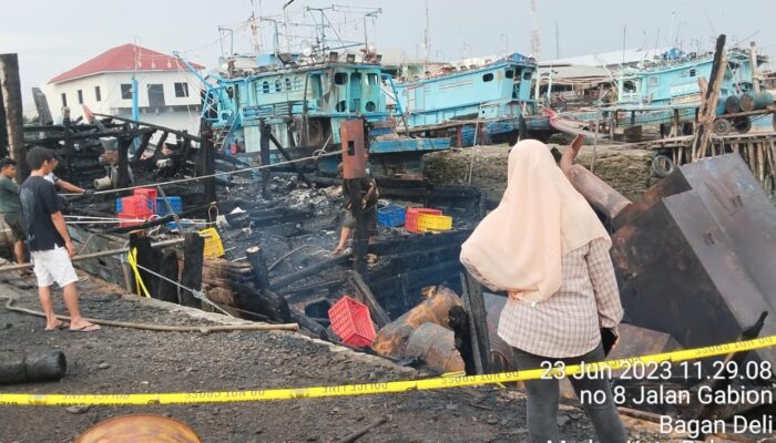 7 Kapal Pukat Trawl Yang Ludes Terbakar Tidak Terdaftar Di KKP
