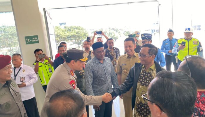 Kapolda Aceh Sambut Kedatangan Mahfud MD