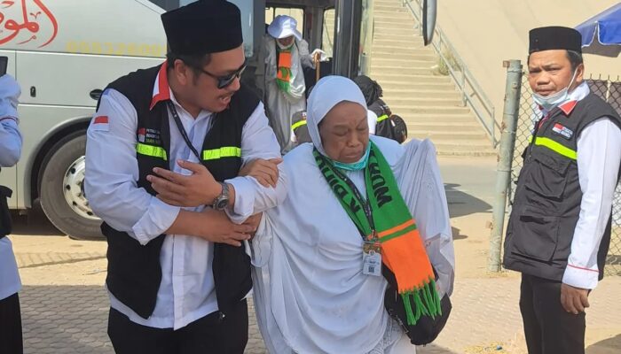 Obat-Alkes Saat Puncak Haji Aman