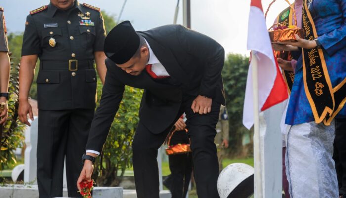 Pimpin Ziarah Ke TMP Jelang HUT Kota Medan ke -433, Ini Pesan Bobby Nasution