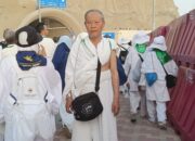 Jamaah Tetap Semangat Berjalan Kaki Untuk Melontar