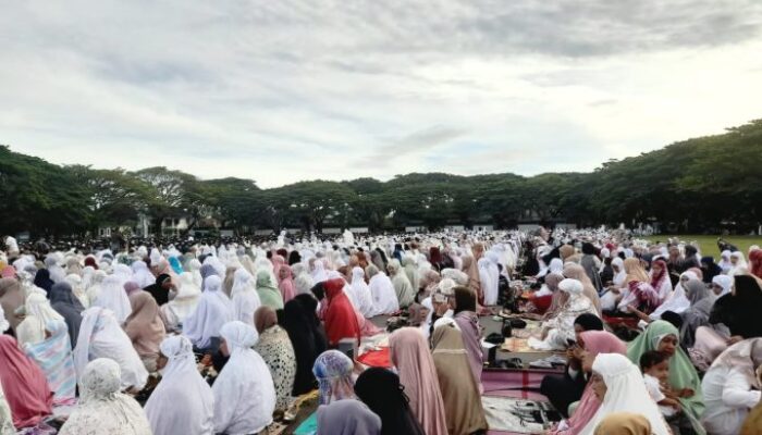 Ribuan Jamaah Shalat Iduladha Padati Lapangan Blang Padang