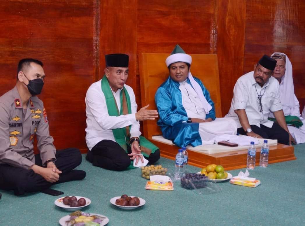 Perkuat Solidaritas, Wakapolri, Gubernur, Dan Kapolda Berkurban Di Pondok Persulukan Tuan Guru Batak