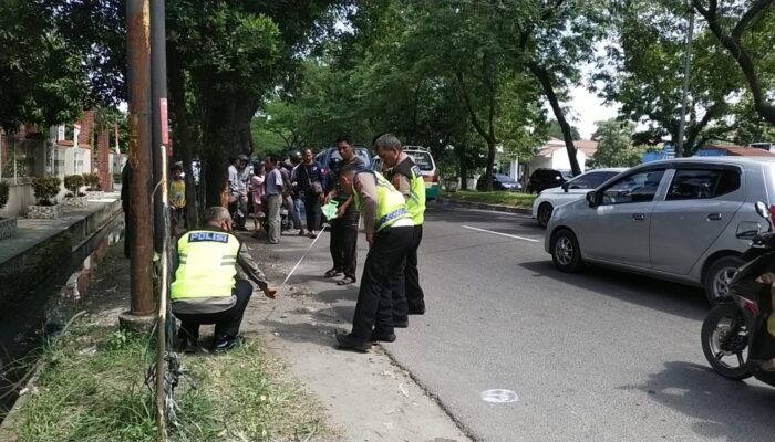 Dua Mayat Pria Dalam Parit Diduga Korban Lakalantas