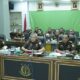 KAJATI Sumut Idianto, SH, MH didampingi Wakajati Sumut Joko Purwanto, SH, Aspidum Luhur Istighfar, SH,M.Hum, dan jajaran melakukan ekspose perkara kepada Jaksa Agung Muda Pidana Umum (JAM Pidum) Dr. Fadil Zumhana yang diwakili Direktur TP Oharda pada JAM Pidum Agnes Triani, SH,MH, Rabu (31/5/2023) dari ruang Vicon Lantai 2 Kantor Kejati Sumut, Jalan AH Nasution Medan. Waspada/Ist