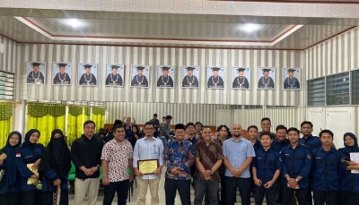 Dosen Fisipol UMA Beri Pelatihan Menulis Opini Di FSH UINSU