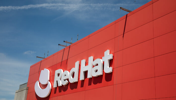 Red Hat OpenShift AI Mengakselerasi Pengadopsian AI Generatif di Semua Hybrid Cloud