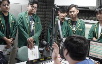 Tingkatkan Kemampuan Komunikasi Mahasiswa, Kalbis Institute dan Mari Institute Gelar Seminar Public Speaking