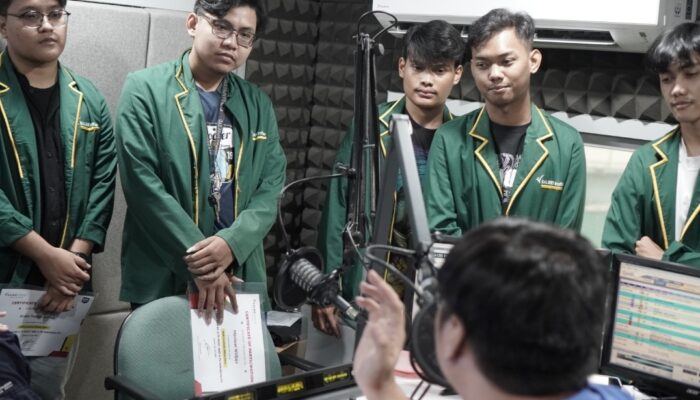 Tingkatkan Kemampuan Komunikasi Mahasiswa, Kalbis Institute dan Mari Institute Gelar Seminar Public Speaking