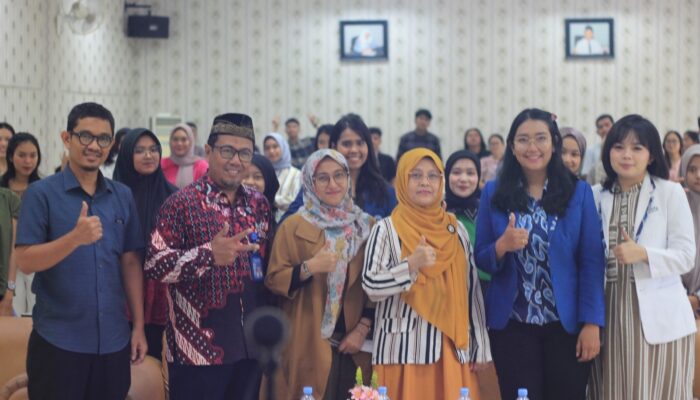 Ajak Mahasiswa Peduli Kesehatan Kulit, Fisip UMA Gelar Kuliah Umum