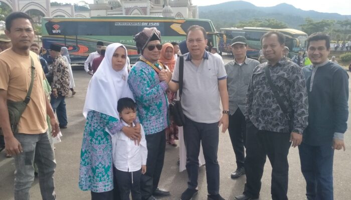 Darul Mursyid Berangkatkan Guru Dan Karyawan Haji Dan Umroh