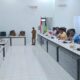 Rapat lintas komisi DPRD Madina di gedung wakil rakyat membahas tuntutan masyarakat Singkuang 1, Senin (12/6) sore. Waspada/Irham Hagabean Nasution