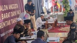 Kegiatan tes uji mampu baca Alquran, terhadap para bacaleg DPRK Abdya, yang diselenggarakan KIP Abdya. Foto direkam Senin (12/6) lalu.Waspada/Syafrizal
