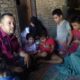Aswan Lubis mengunjungi empat anak berusia SD di Pidolidolok, Kec. Panyabungan, Kab. Madina. Waspada/Ist