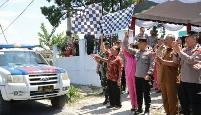 Peluncuran Bulan Bakti Polri Presisi, Kapolres P.Siantar Serahkan Bansos