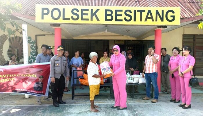Momen HUT Bhayangkara, Polres Langkat Bagikan 1.000 Paket Sembako