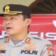 Kapolres Simalungun, AKBP Ronald FC Sipayung, memberikan keterangan pada wartawan terkait penangkapan pelaku judi.(Waspada/ist).