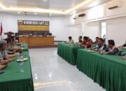 Wali Kota Binjai, Dandim, Kapolres, dan pengurus PP-IPK mengadakan pertemuan. Di tengah pertemuan itu terjadi bentrokan dua kelompok massa. (Waspada/Ria Hamdani)