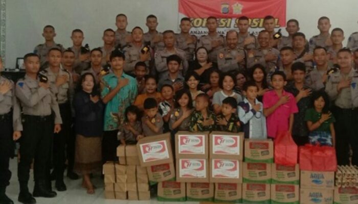 Siswa Latja Diktuba Polri SPN Poldasu Anjangsana Ke Panti Asuhan