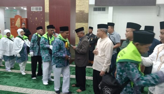 52 Calhaj Palas Kloter 17 Diberangkatkan