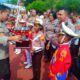 Para Pocil binaan Kapolres dan Sat Lantas Polres Simalungun saat menerima hadiah juara 3 dalam Lomba Pocil dan Senam Lantas dalam rangka menyambut HUT ke 77 Bhayangkara se Polda Sumatera Utara, di Medan, Sabtu (24/6). (Waspada/ist).