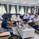 Bupati Madina HM Jafar Sukhairi Nasution, Wabup Atika Azmi Utammi Nasution, sejumlah pimpinan OPD termasuk Kepala Badan Inspektorat Madina Rahmad Daulay saat coffee morning di ruang bupati, kemarin. Waspada/ist