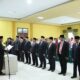 Rektor Institut Agama Islam Negeri Langsa, Prof. Dr. Ismail Fahmi Arrauf Nasution, MA saat melantik tiga Wakil Rektor dan lima pejabat pelaksana akademik di aula barat kampus setempat, Selasa (27/6). Waspada/dede
