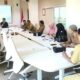 Kepala BPJS Ketenagakerjaan Kantor Cabang Langsa, Muhammad Kurniawan saat melaksanakan sosialisasi program jaminan sosial bagi siswa magang atau melaksanakan PKL di perusahaan di kantor BPJamsostek setempat, Selasa (27/6). Waspada/dede