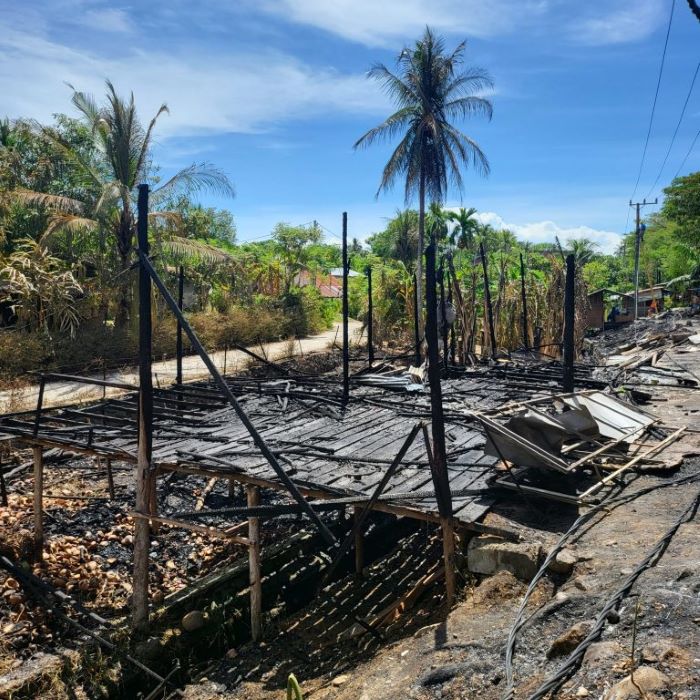 Pj Bupati Aceh Besar Salurkan Bantuan Untuk Korban Kebakaran Cot Malem
