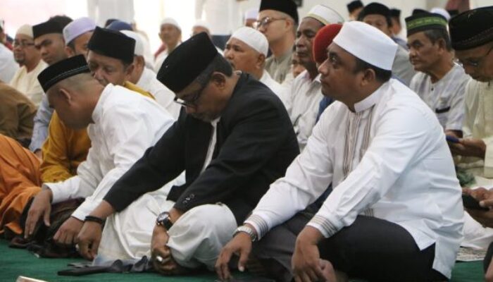 Pj Wali Kota Langsa Shalat Idul Adha Di Masjid Darul Fallah