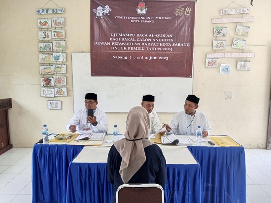 Suasana uji mampu baca Alquran bagi Bacaleg di Kota Sabang. (Waspada/ist)
