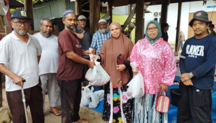 Dewan Dakwah Aceh Bagikan Daging Kurban Untuk 320 Keluarga Kurang Mampu