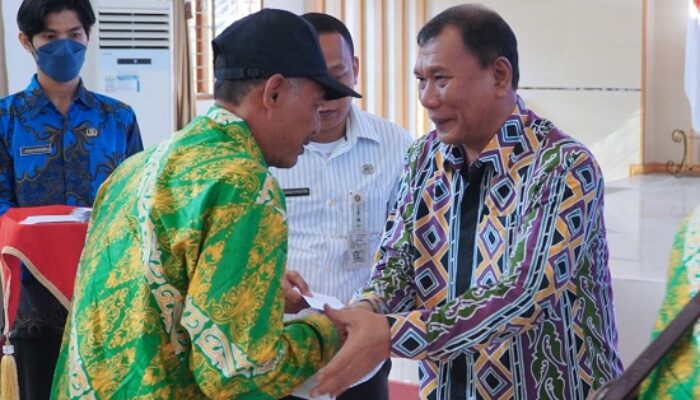 Bupati DS Lepas Kontingen Penas Petani Nelayan XVI