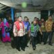 WAKIL Bupati Deliserdang HMA Yusuf Siregar (pakai Ulos) bersama Wakil Ketua TP PKK Hj. Sri Pepeni MA Yusuf Siregar disambut Camat dan tokoh pemuka masyarakat pada “Pesta Budaya Rebu-rebu” Tahun 2023 di Balai Desa Gunung Meriah Kecamatan Gunung Meriah Kab.Deliserdang, Sabtu (10/6/) malam. (Waspada/Ist)